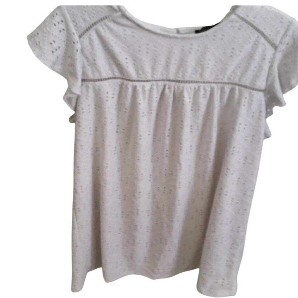 Adrianna Papell White Eyelet Top Size Medium Lined Cottage Fairy Flutter Sleeves